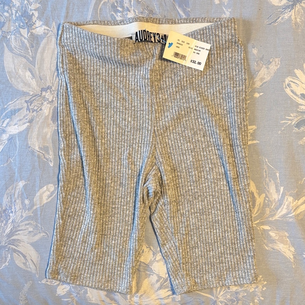 Audrey 3+1 Heather Gray Ribbed Shorts